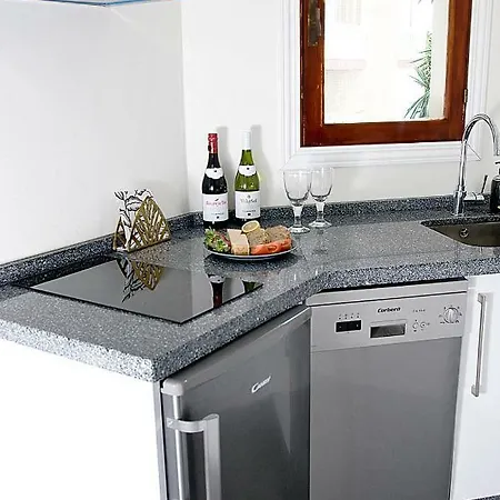 Beautiful With Balcony And Pool. Appartement